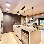 Luxury Treeline Residence With Hot Tub - By Ski Chalet Andorra