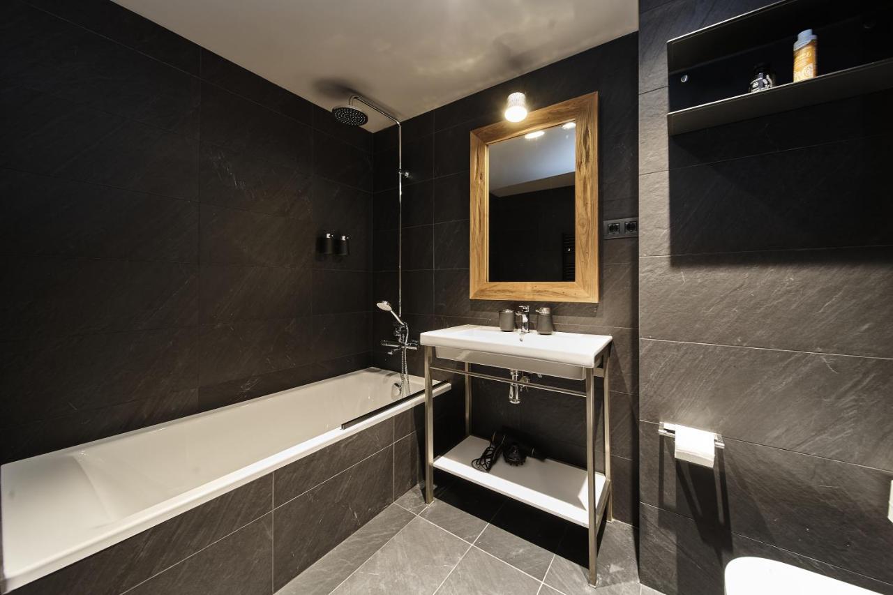 Luxury Treeline With Hot Tub - By Chalet Andorra *